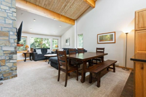 2 BDR Snodallion Condo Columbine Pool and Hot Tub, Breckenridge